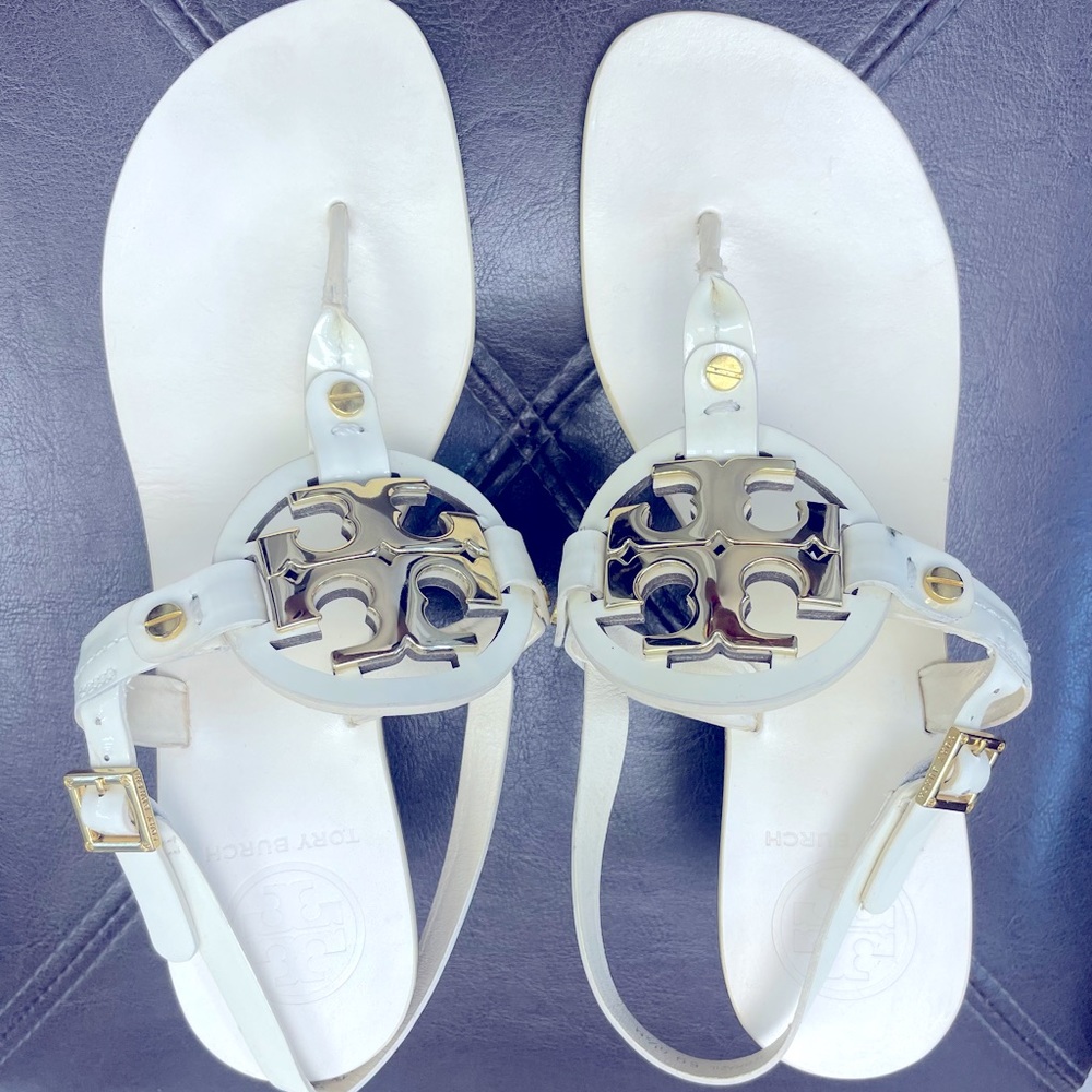 Tory Burch Holly 2 Kitten Heel Logo Patent Thong Sandals.